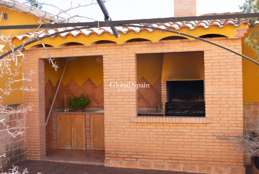 Revente - VILLA -
ALBACETE - Hellin