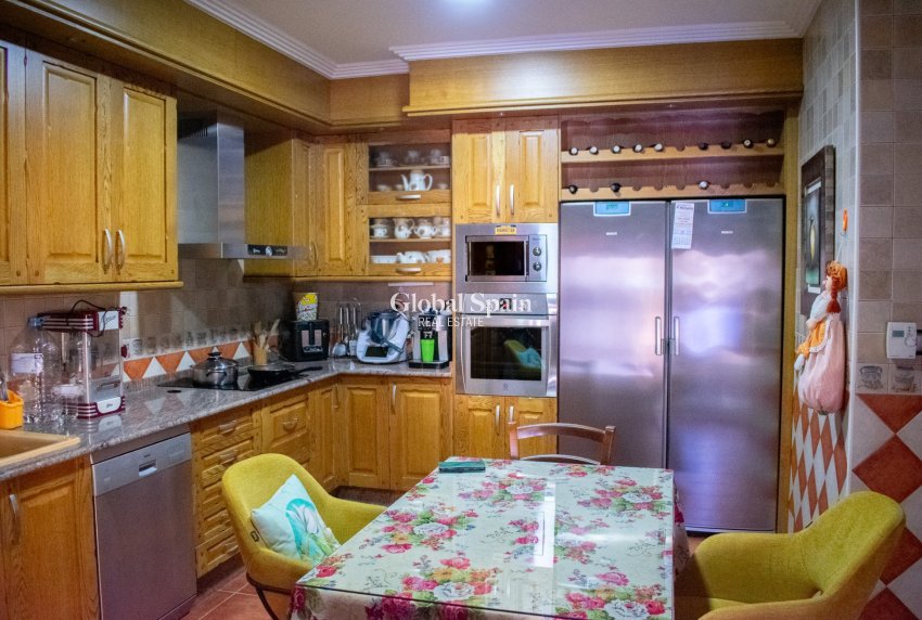 Revente - VILLA -
ALBACETE - Hellin