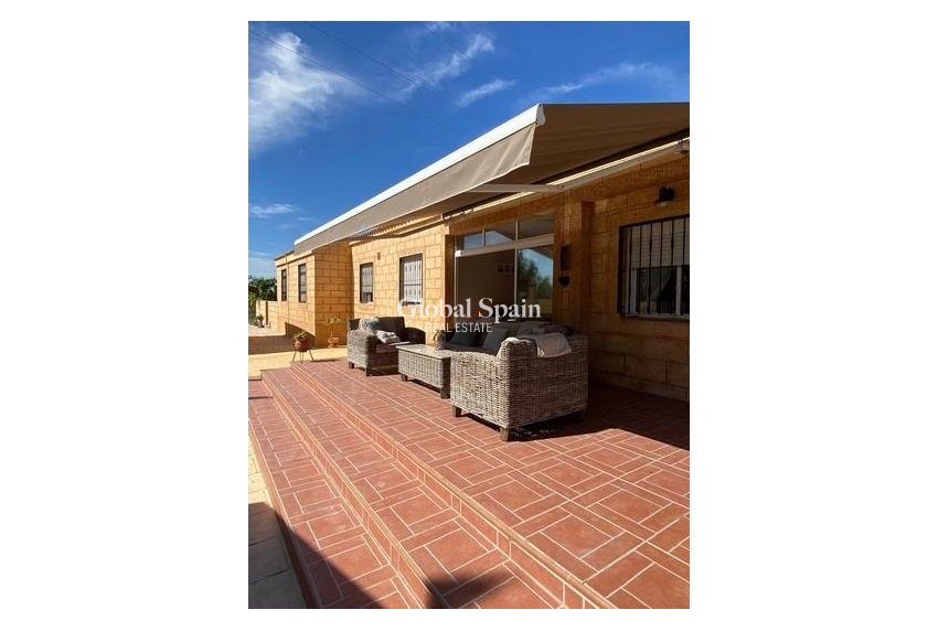 Revente - VILLA -
ALBATERA - Campo De Albatera