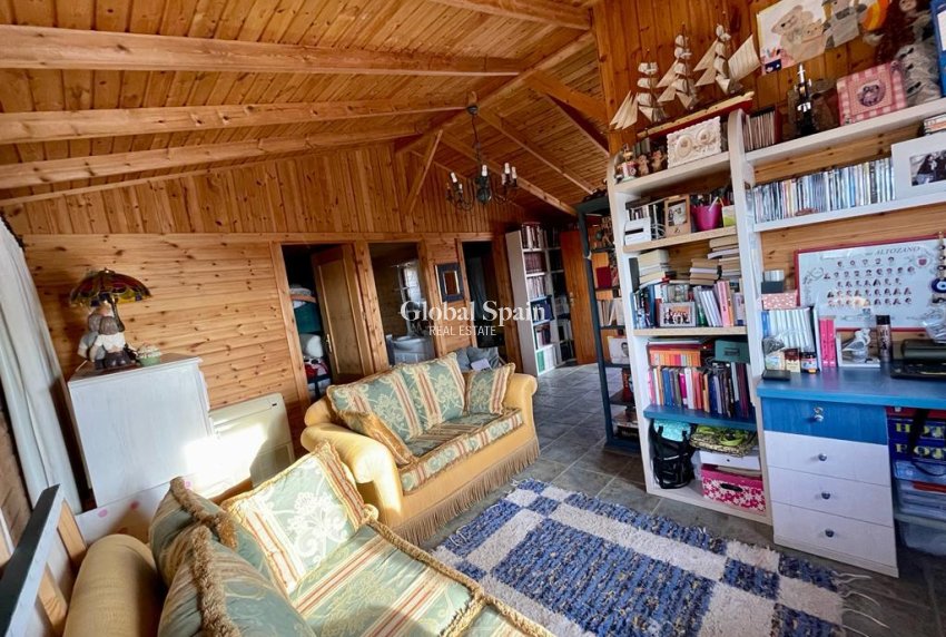 Revente - VILLA -
ALBATERA - Inland