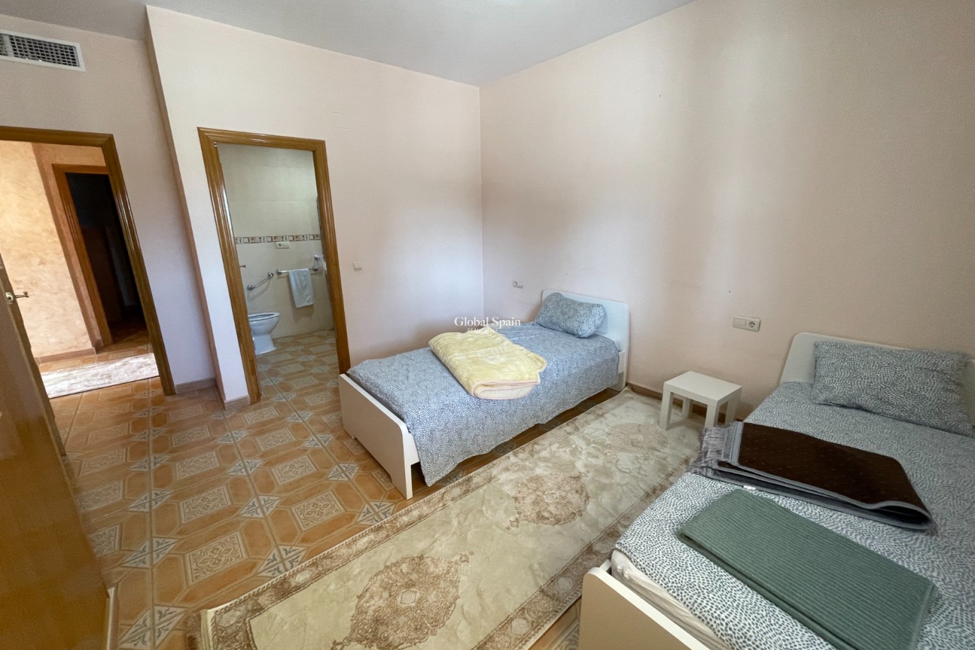 Revente - VILLA -
ALBATERA - Inland