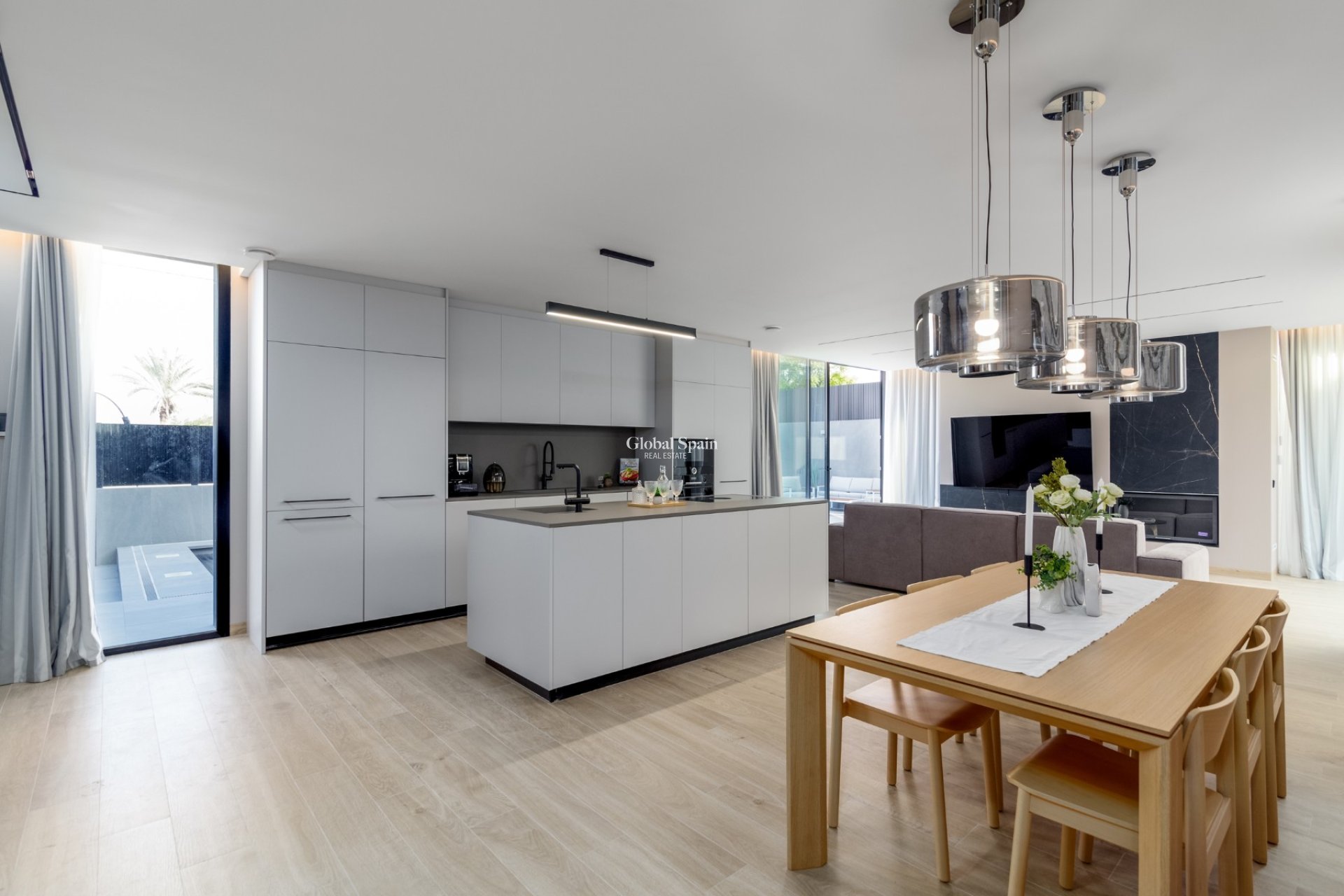 Revente - Villa -
Albir - center