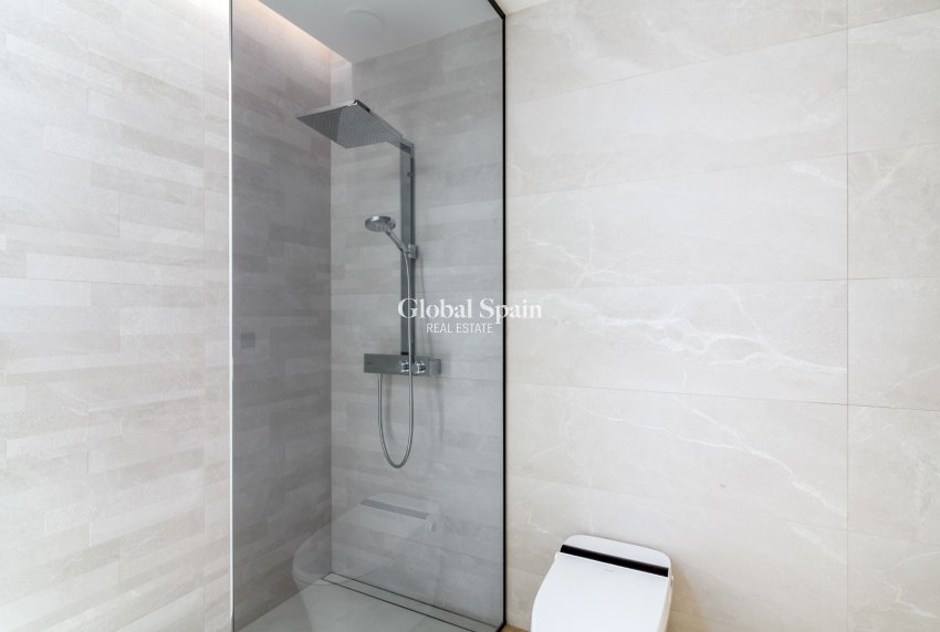 Revente - Villa -
Albir - center