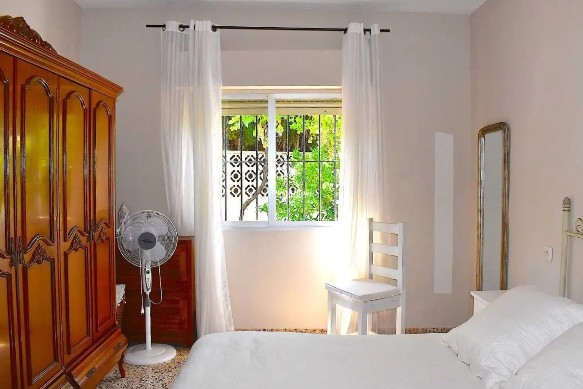 Revente - VILLA -
Albir - center