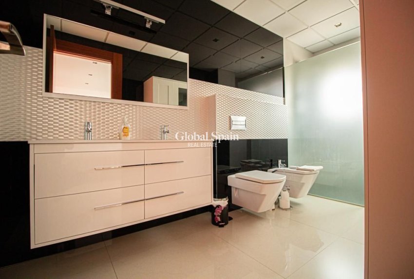 Revente - VILLA -
ALFAZ DEL PI - Albir