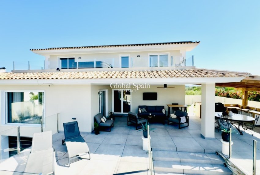 Revente - VILLA -
ALFAZ DEL PI - Costa Blanca
