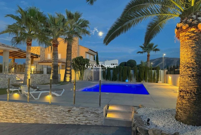 Revente - VILLA -
ALFAZ DEL PI - Costa Blanca