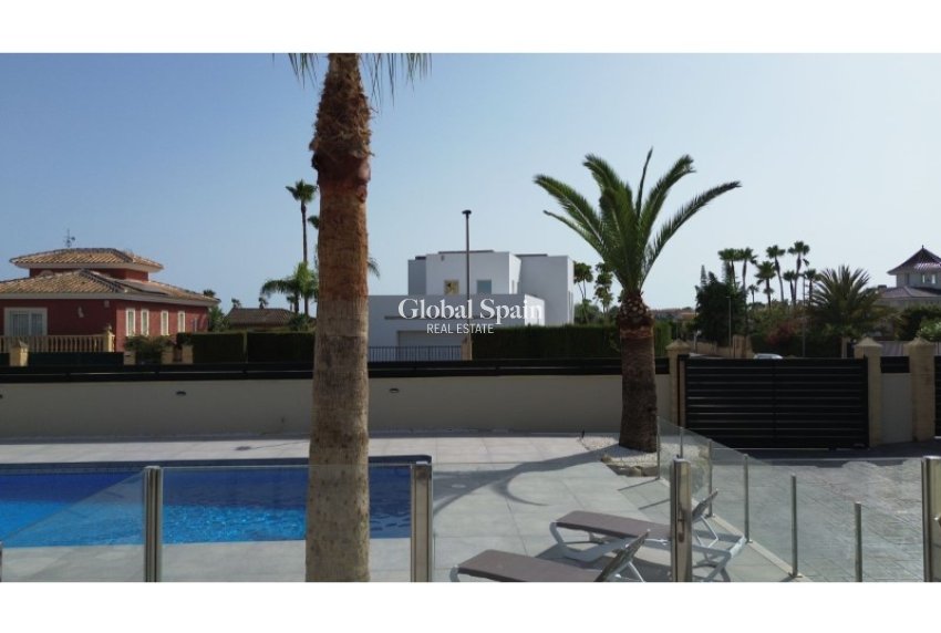 Revente - VILLA -
ALFAZ DEL PI - Costa Blanca