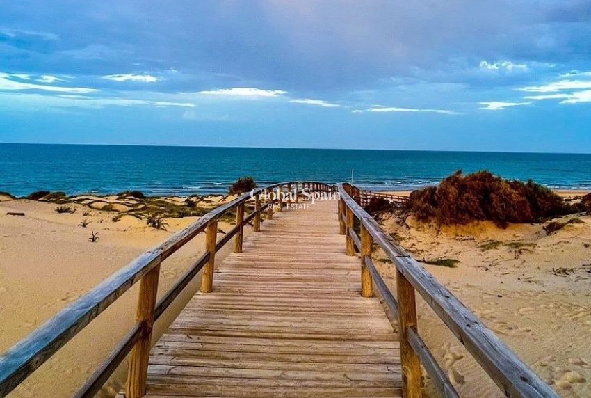 Revente - VILLA -
ALGORFA - Club De Golf La Finca