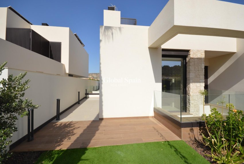 Revente - VILLA -
ALGORFA - Comunidad valenciana