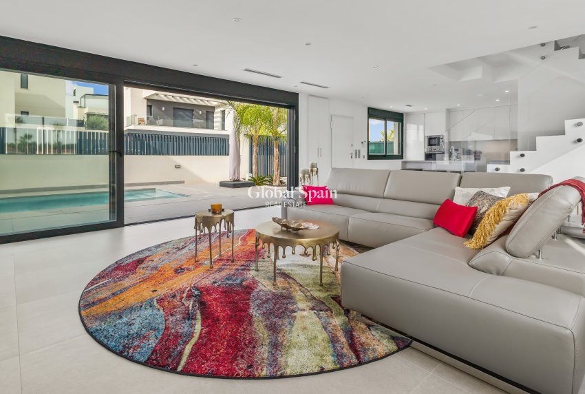 Revente - VILLA -
ALGORFA - Inland