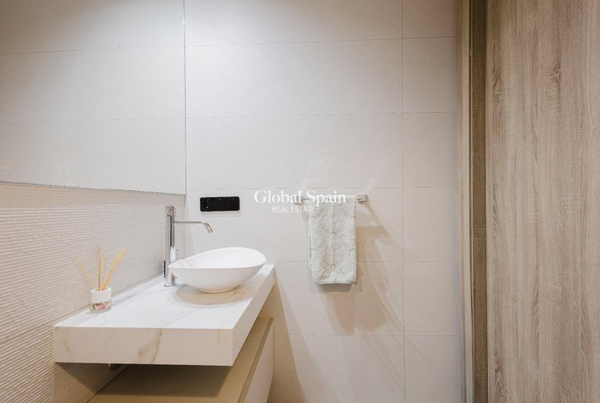 Revente - VILLA -
ALGORFA - Inland