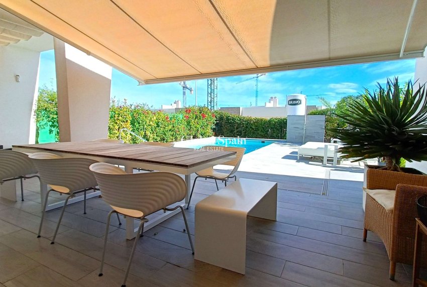 Revente - VILLA -
ALGORFA - Inland