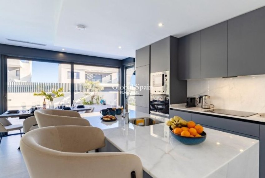 Revente - VILLA -
ALGORFA - Inland