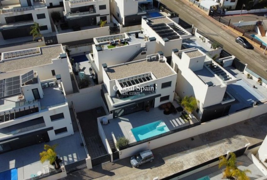 Revente - VILLA -
ALGORFA - Inland