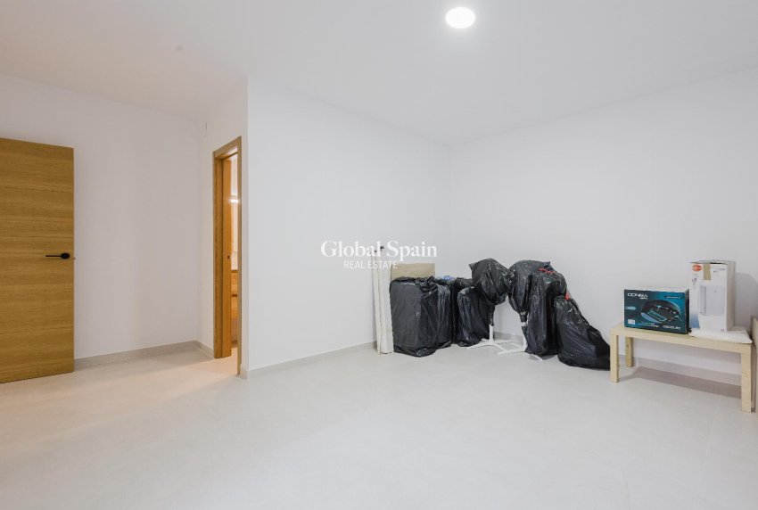 Revente - VILLA -
ALGORFA - Inland