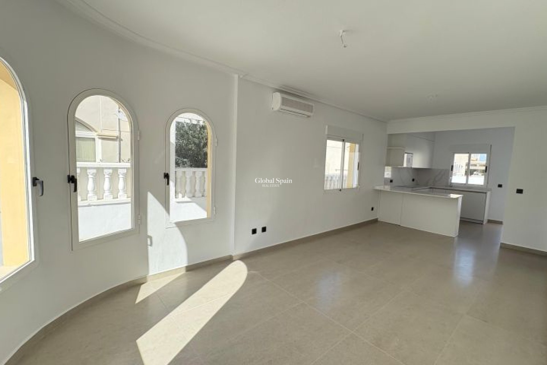 Revente - VILLA -
ALGORFA - Inland