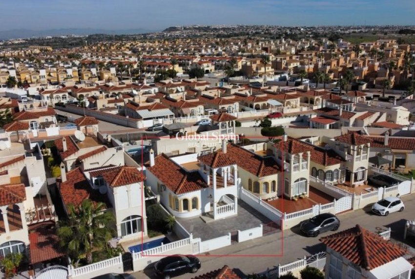 Revente - VILLA -
ALGORFA - Inland