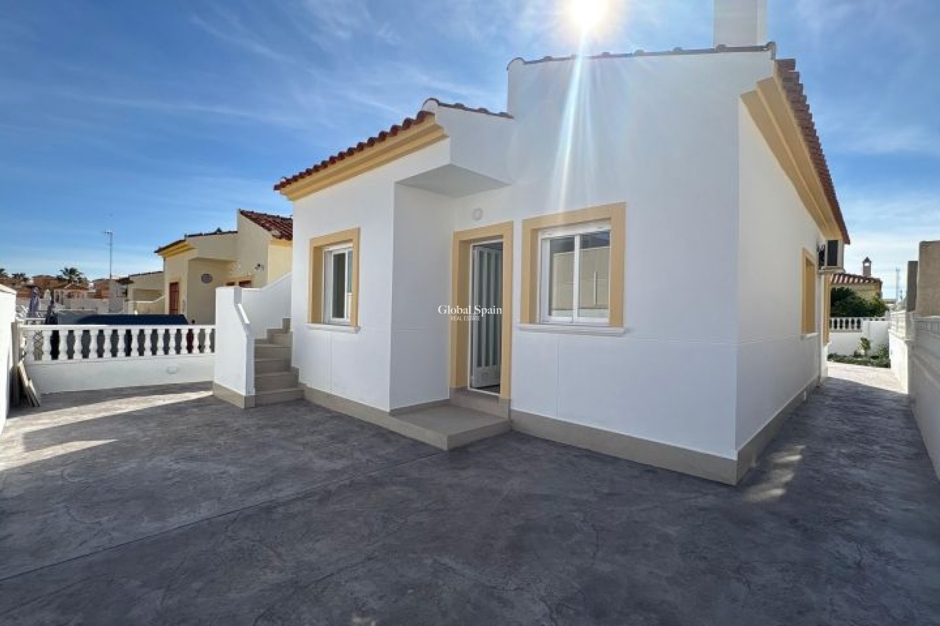 Revente - VILLA -
ALGORFA - Inland