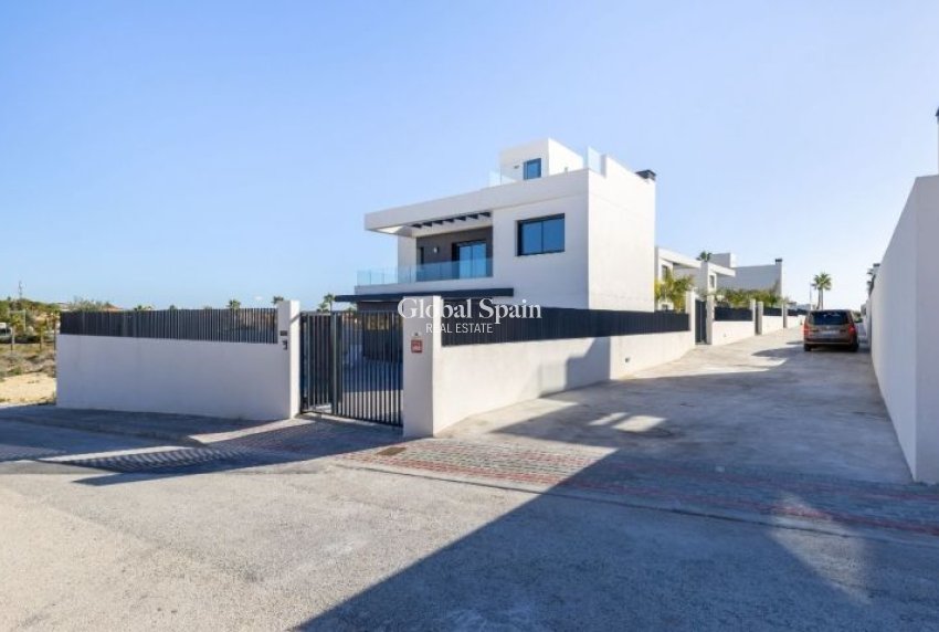 Revente - VILLA -
ALGORFA - Inland