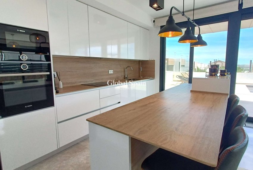 Revente - VILLA -
ALGORFA - Inland