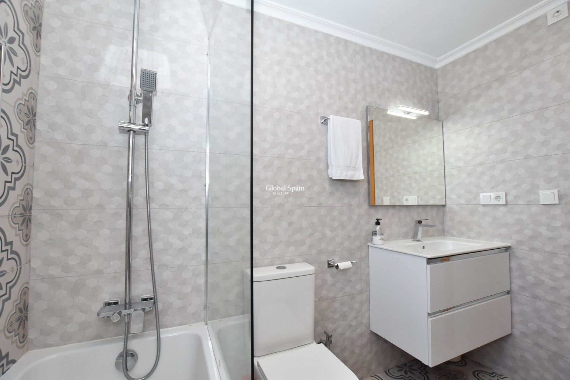 Revente - VILLA -
ALGORFA - Inland