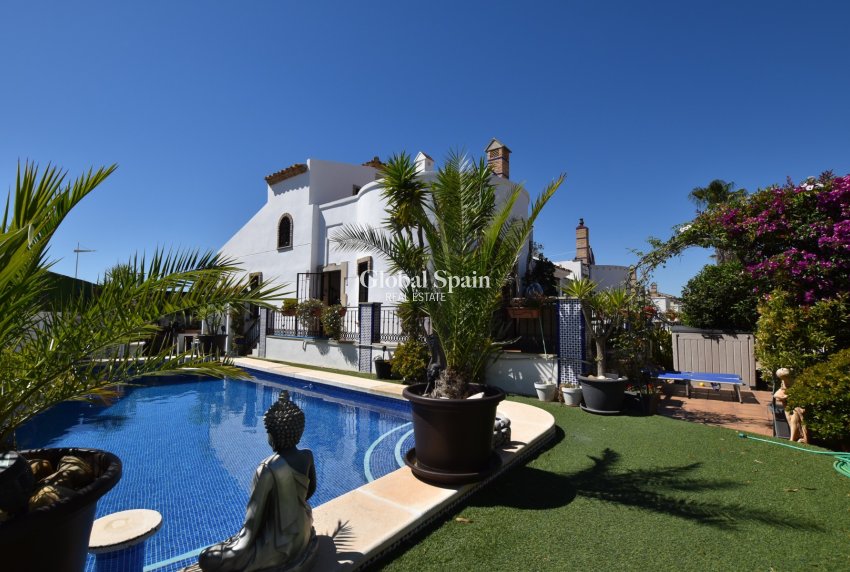 Revente - VILLA -
ALGORFA - Inland