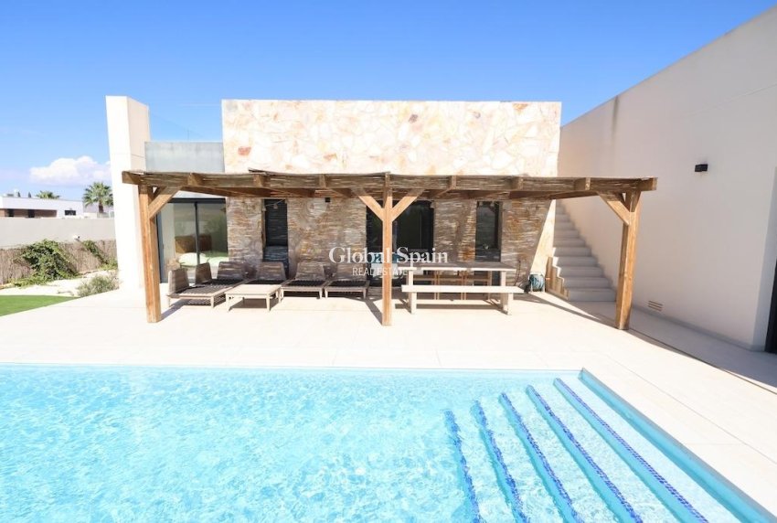 Revente - VILLA -
ALGORFA - Inland