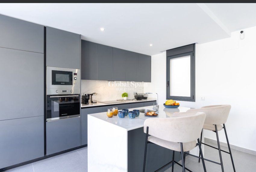 Revente - VILLA -
ALGORFA - LA FINCA GOLF / ALGORFA