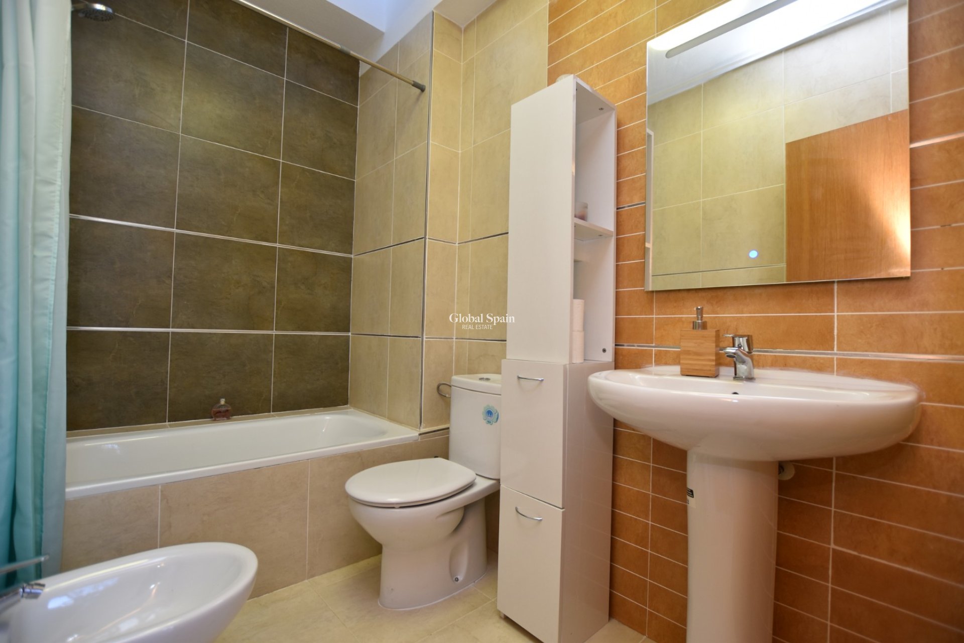 Revente - VILLA -
ALGORFA - LA FINCA GOLF / ALGORFA