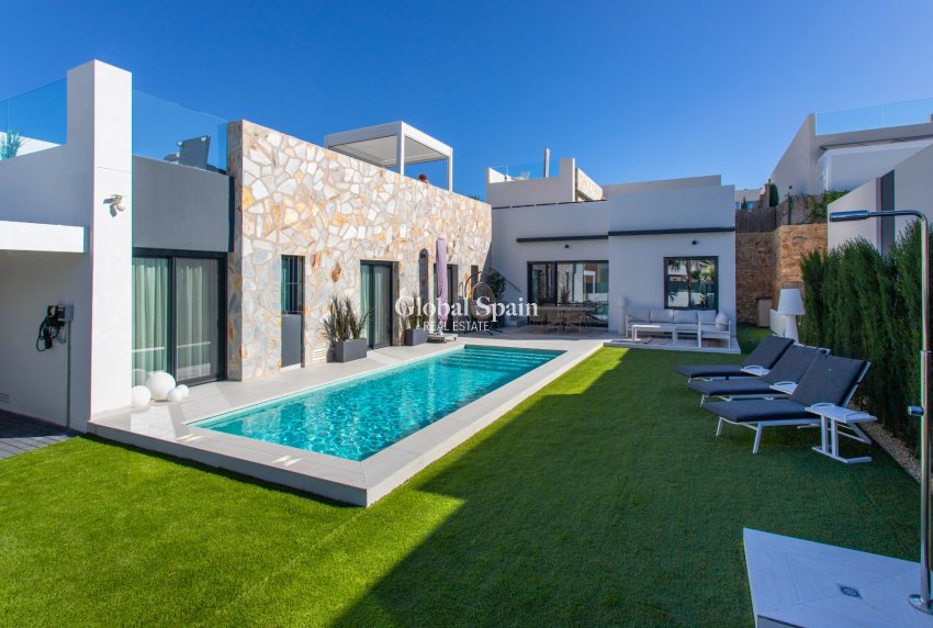 Revente - VILLA -
ALGORFA - LA FINCA GOLF / ALGORFA