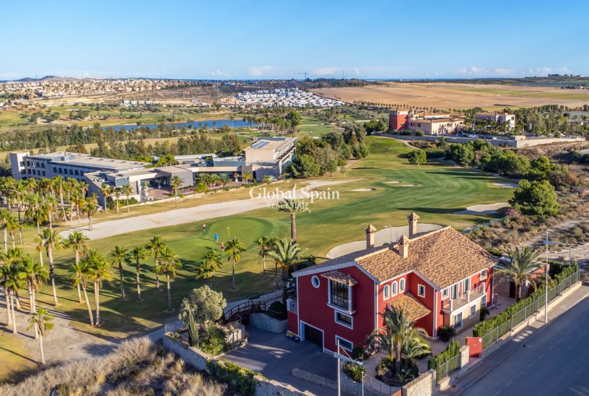 Revente - Villa -
ALGORFA - La Finca Golf