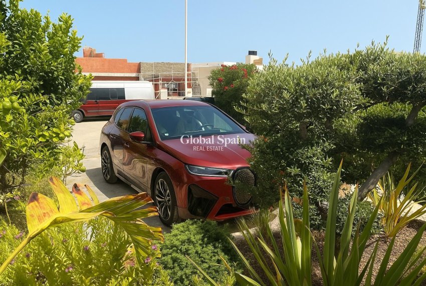 Revente - VILLA -
ALGORFA - La Finca Golf