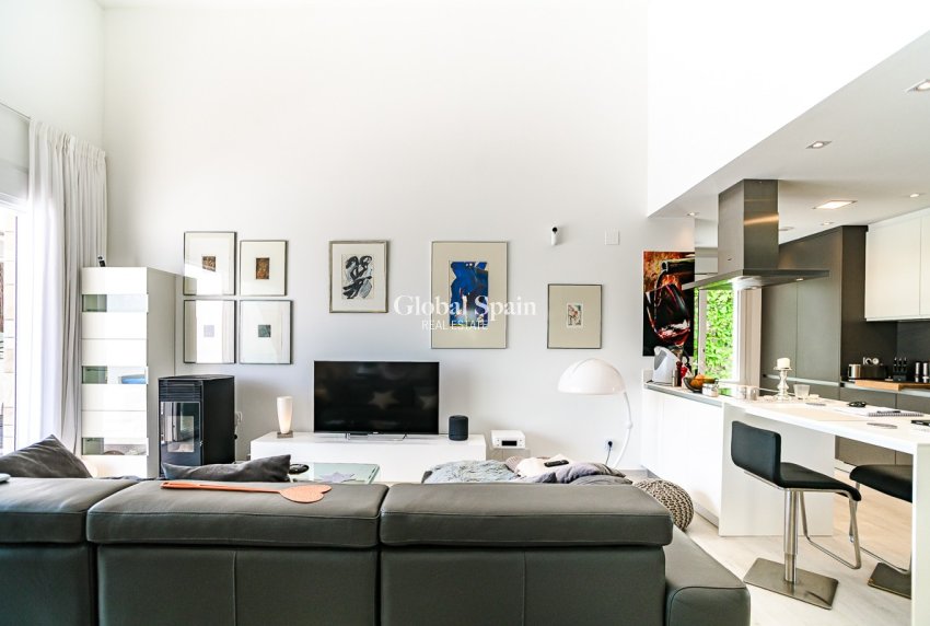 Revente - VILLA -
ALGORFA - La Finca Golf