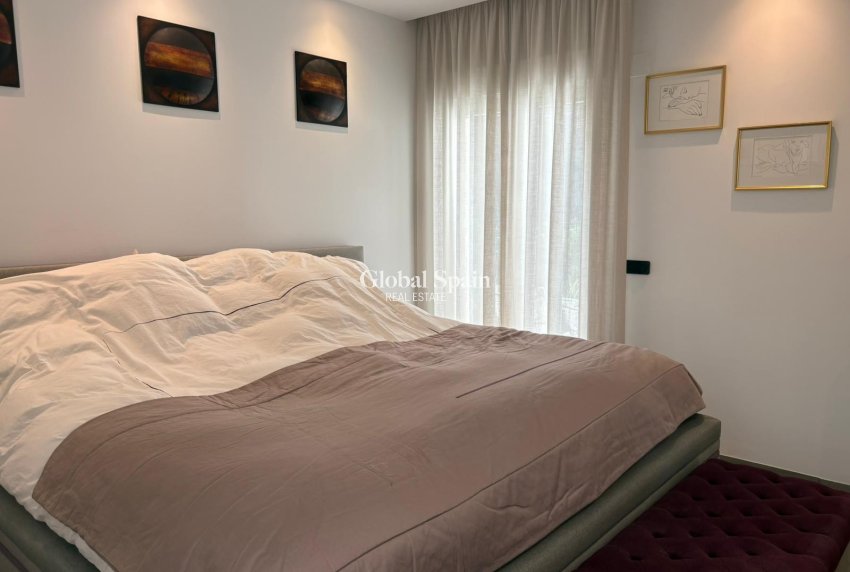 Revente - Villa -
ALGORFA - La Finca Golf