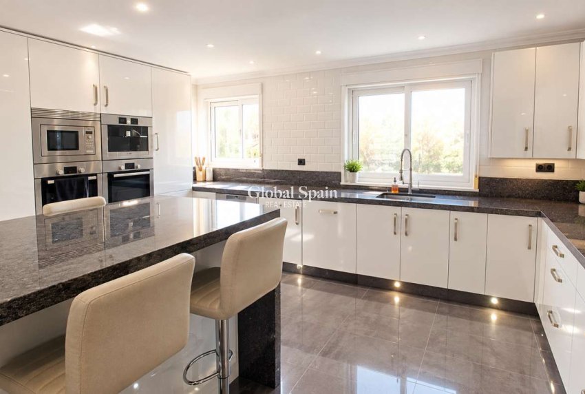 Revente - VILLA -
ALGORFA - Montemar
