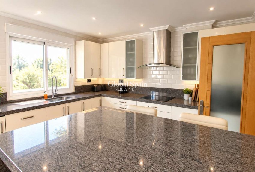 Revente - VILLA -
ALGORFA - Montemar