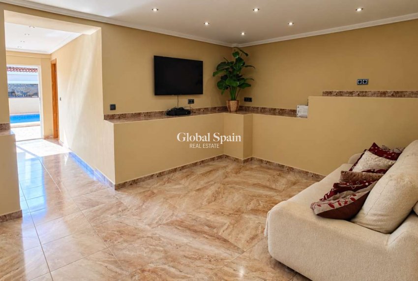 Revente - VILLA -
ALGORFA - Montemar