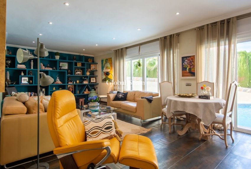 Revente - Villa -
ALGORFA