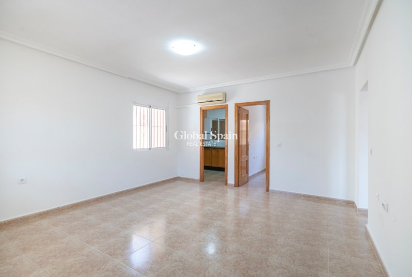 Revente - Villa -
ALGORFA