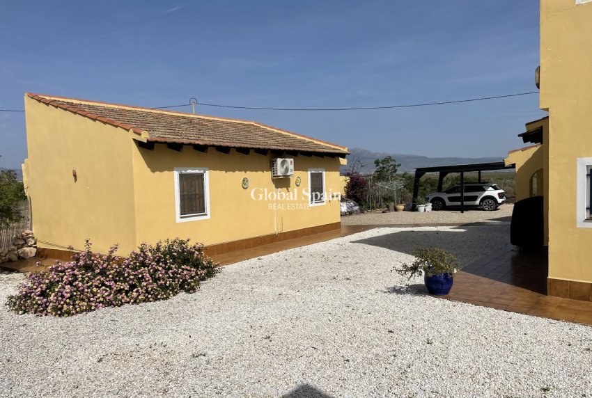 Revente - VILLA -
ALHAMA DE MURCIA - Inland