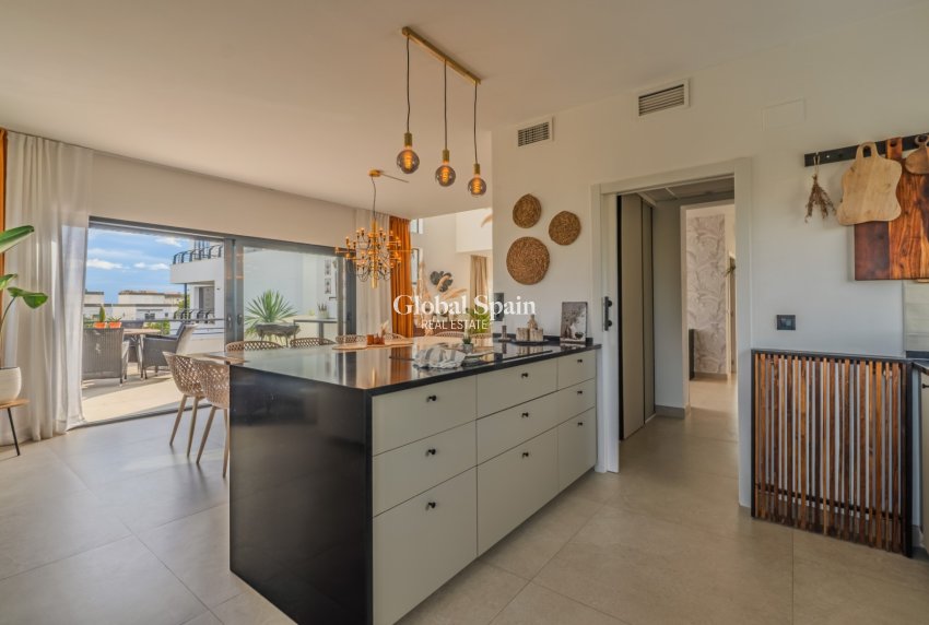 Revente - VILLA -
ALICANTE - Cabo de las Huertas