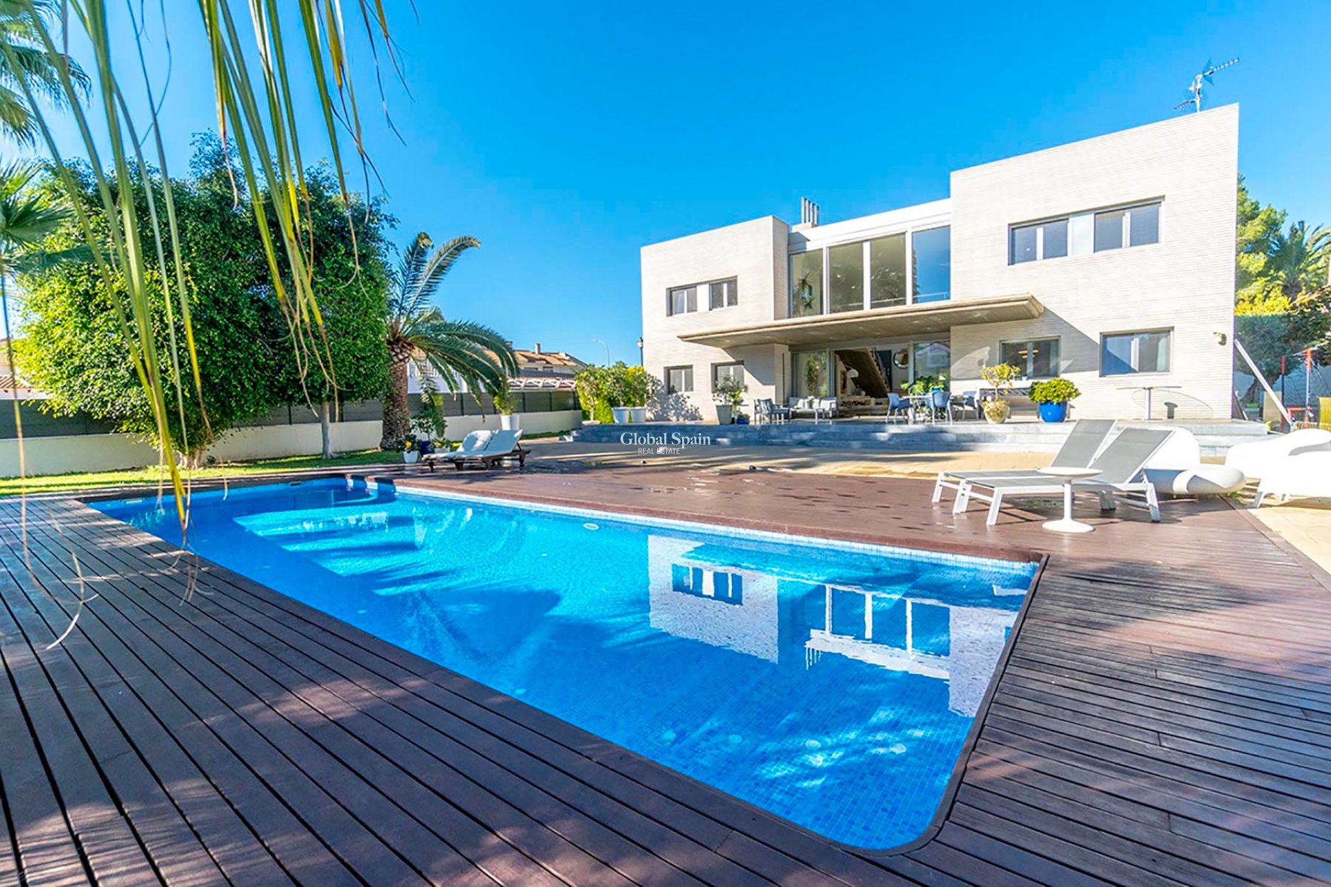 Revente - VILLA -
ALICANTE - CAMPOAMOR