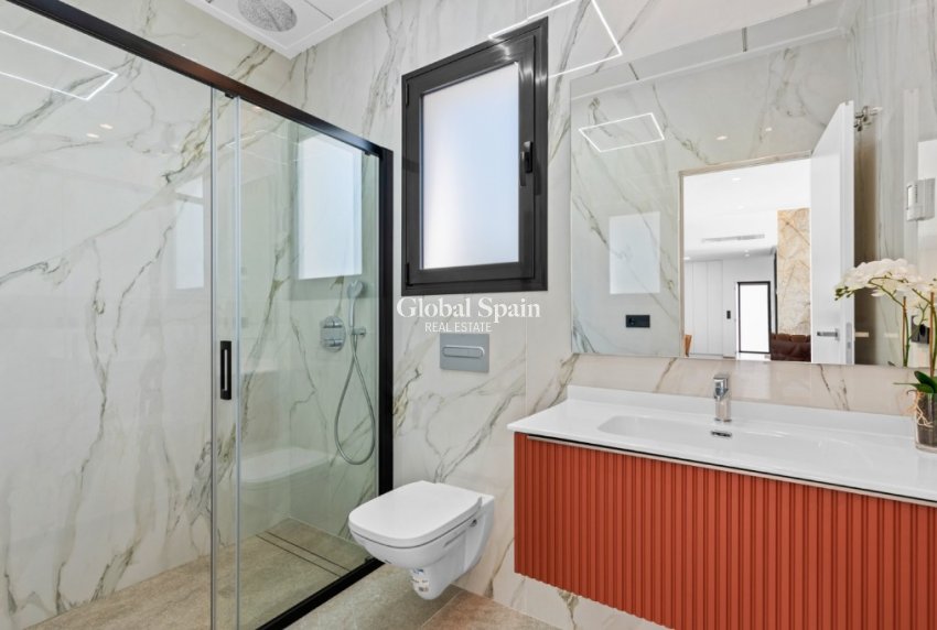 Revente - Villa -
ALICANTE - El Campello