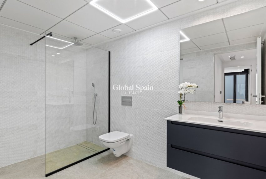 Revente - Villa -
ALICANTE - El Campello