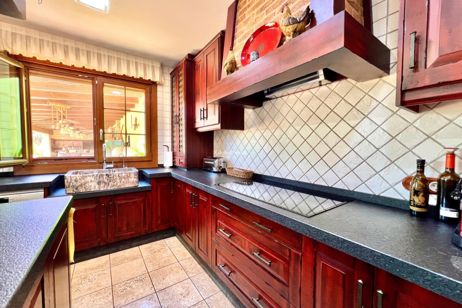 Revente - VILLA -
ALMORADÍ - Comunidad Valenciana