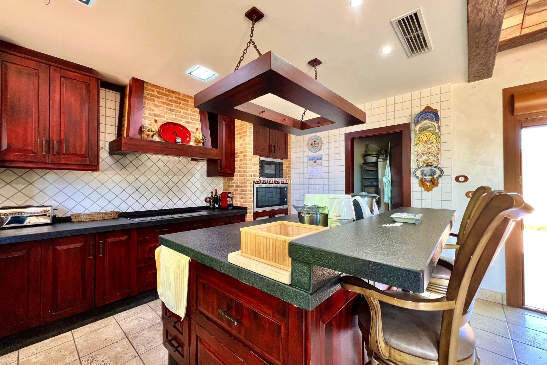 Revente - VILLA -
ALMORADÍ - Comunidad Valenciana