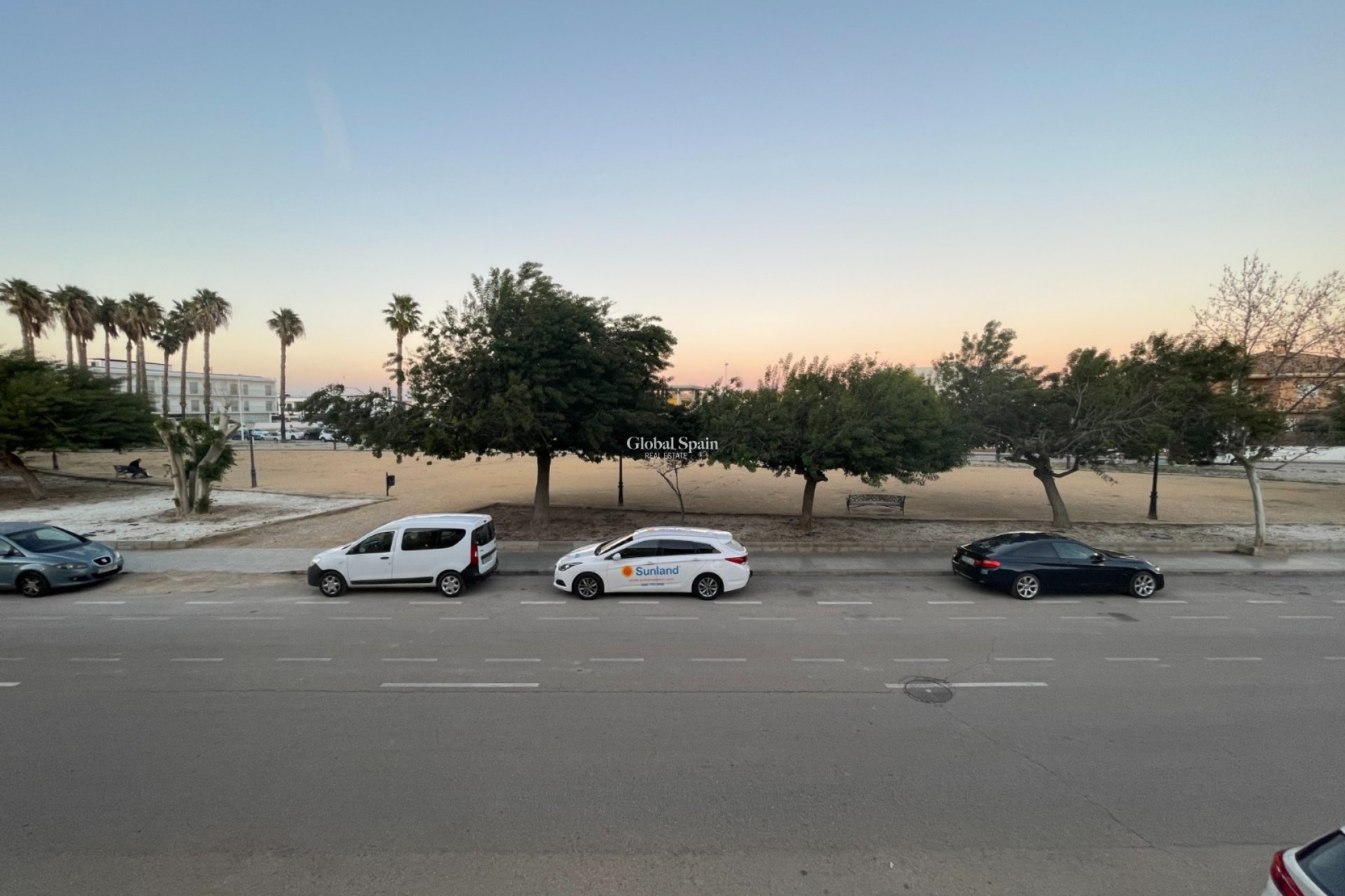 Revente - VILLA -
ALMORADÍ - Inland