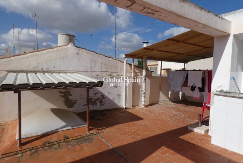 Revente - VILLA -
ALMORADÍ - Inland