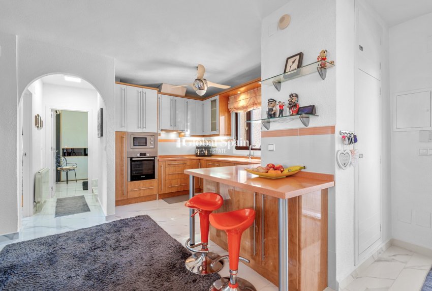 Revente - VILLA -
ALMORADÍ - Inland